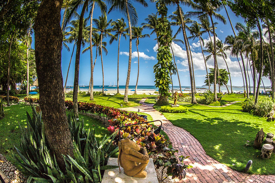 a8dce8_467116f0f5f74424b197f21ee93cdc22~mv2